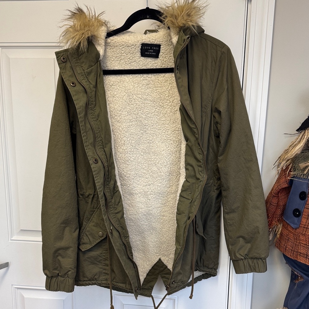 Love Tree Khaki Utility Jacket with Removable Faux Fur Trim Size Large